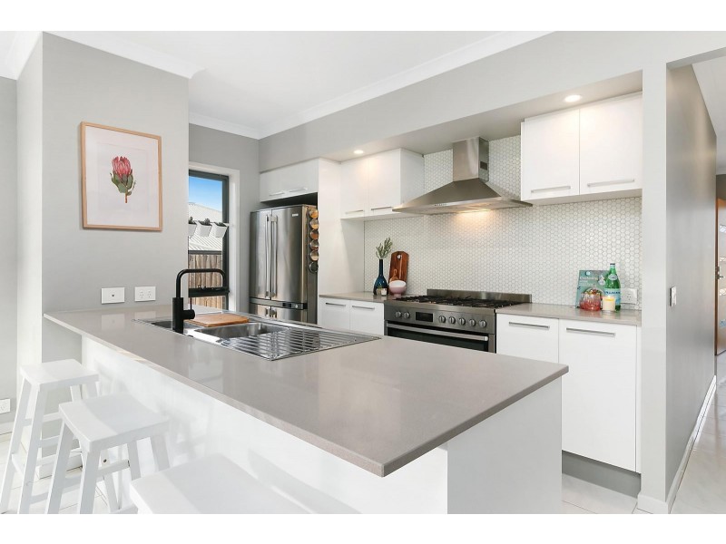 12 Waterfern Way, Ripley QLD 4306