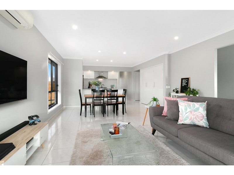 12 Waterfern Way, Ripley QLD 4306