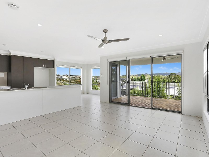 40 Landing Circuit, Springfield Lakes QLD 4300