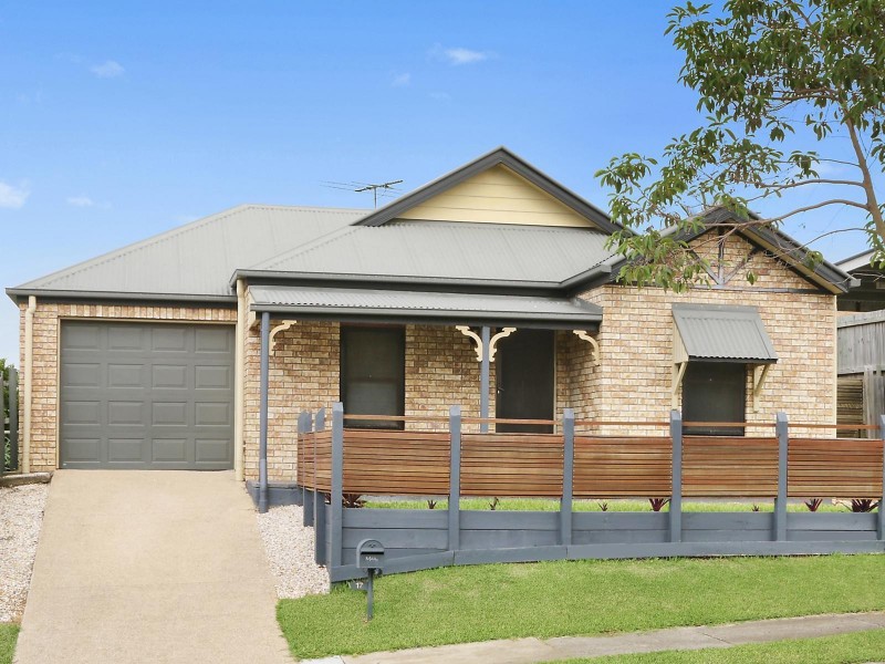17 Wanderer Crescent, Springfield Lakes QLD 4300
