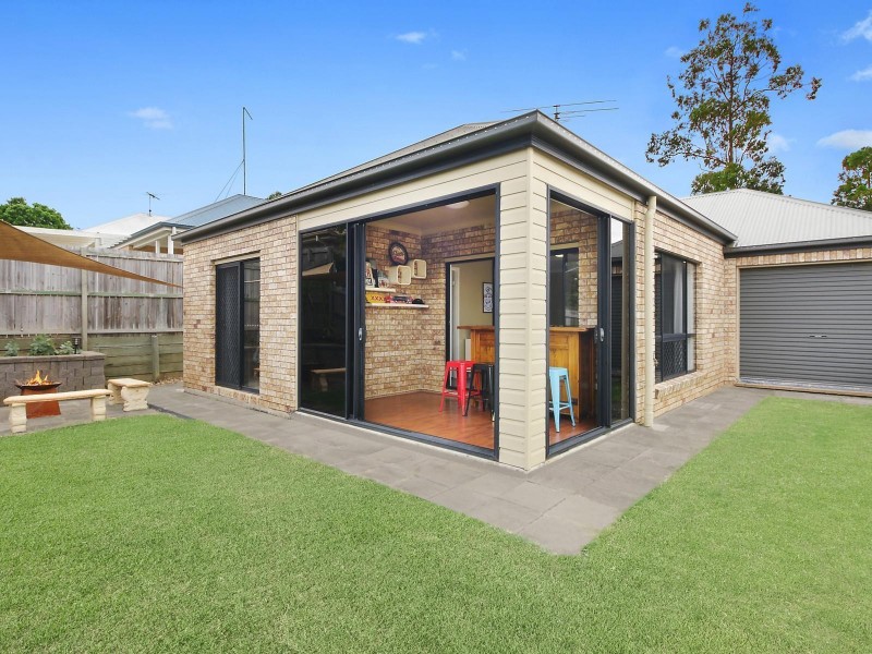 17 Wanderer Crescent, Springfield Lakes QLD 4300