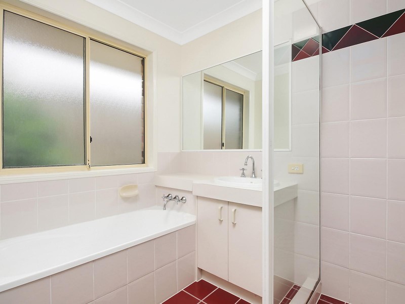 8 Opal Place, Springfield QLD 4300