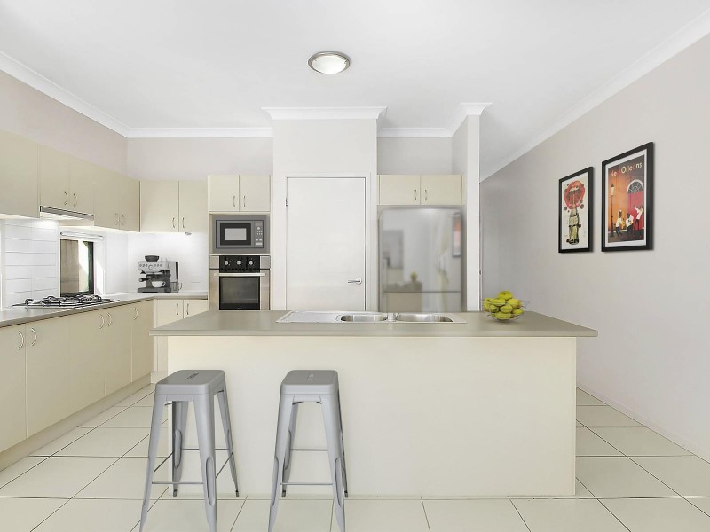 30 Lakeview Place, Springfield Lakes QLD 4300
