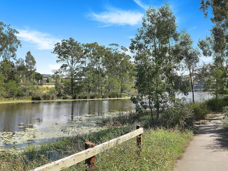 30 Lakeview Place, Springfield Lakes QLD 4300