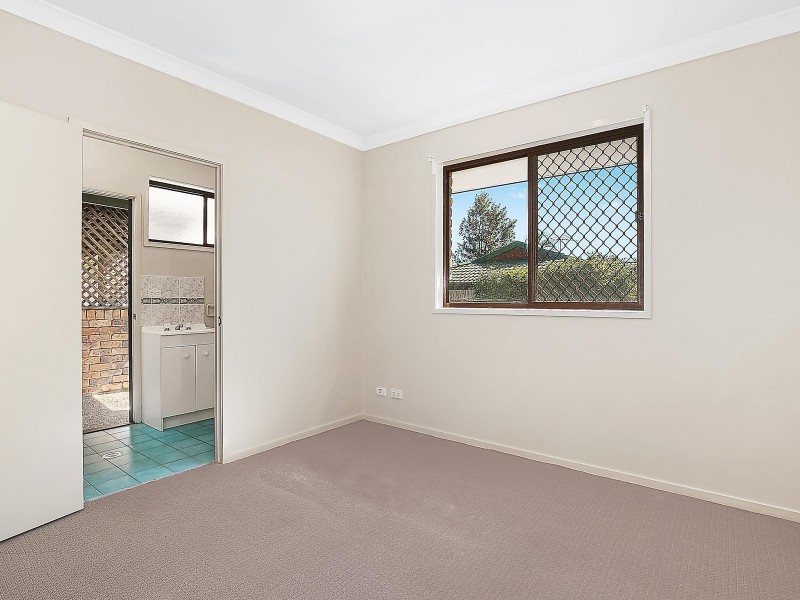 26 Homebush Drive, Regents Park QLD 4118