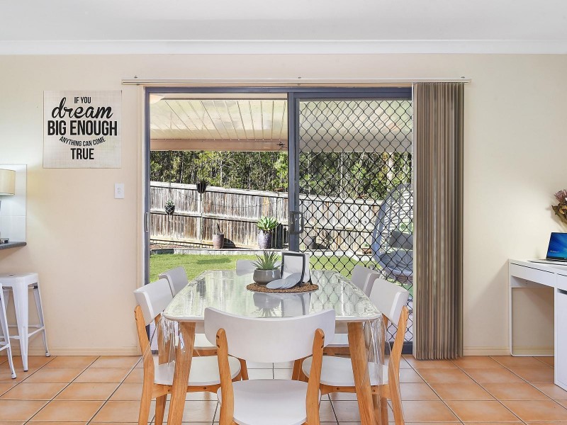 8 Speckled Circuit, Springfield Lakes QLD 4300
