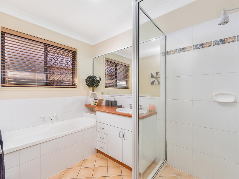 8 Speckled Circuit, Springfield Lakes QLD 4300