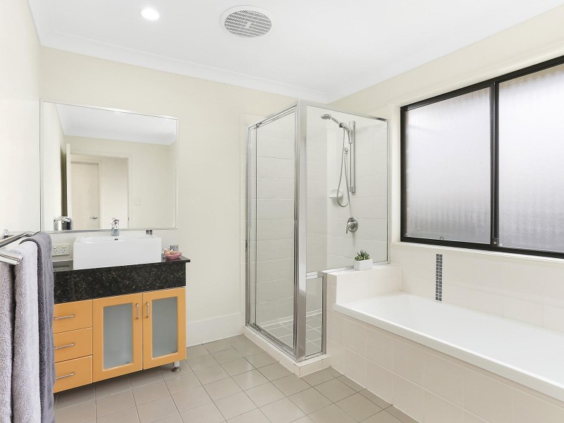 185 Lakeside Avenue, Springfield Lakes QLD 4300