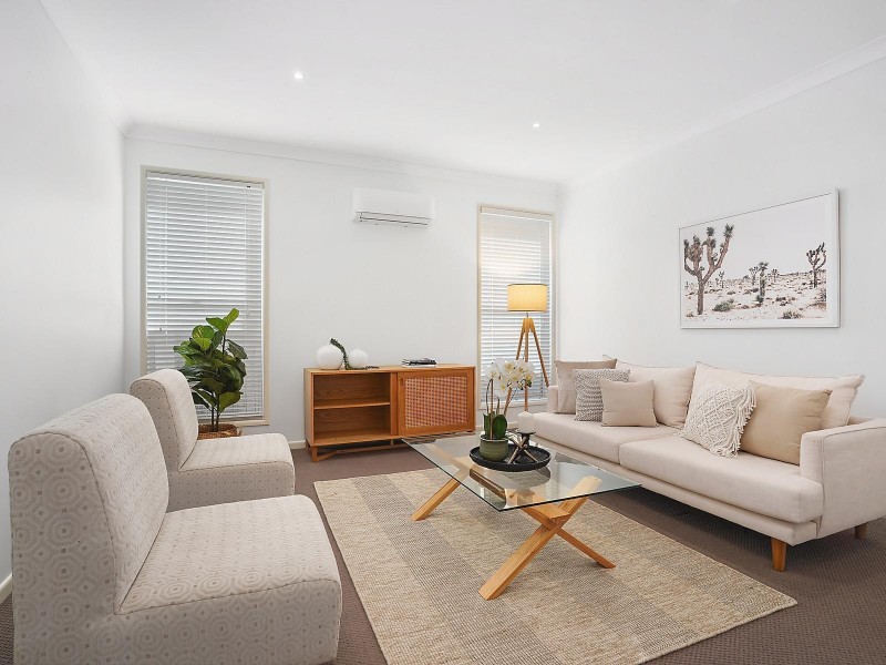 242 Lakeside Avenue, Springfield Lakes QLD 4300