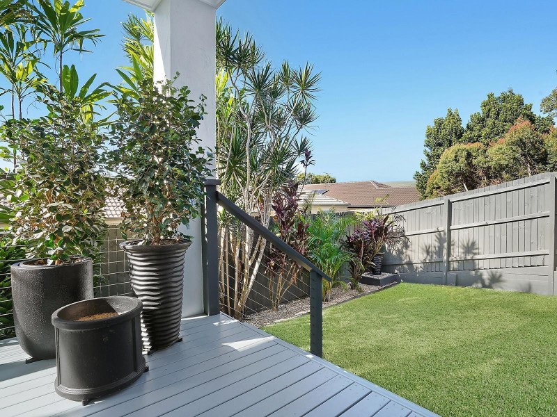 242 Lakeside Avenue, Springfield Lakes QLD 4300