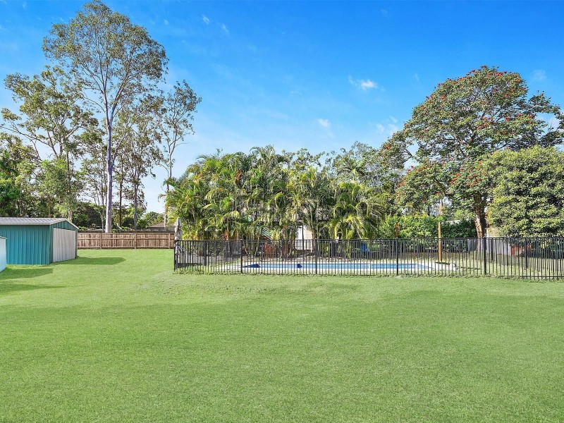 8 Jean Road, Camira QLD 4300
