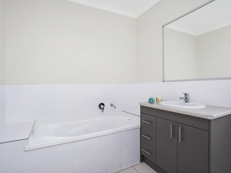 14 Timberlake Place, Springfield Lakes QLD 4300