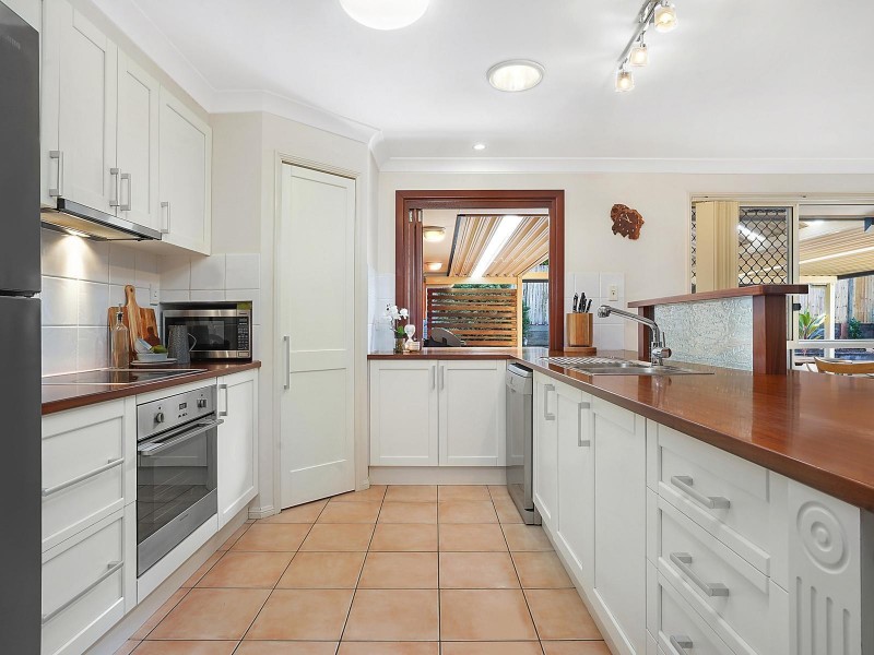 11 Harriet Court, Springfield Lakes QLD 4300