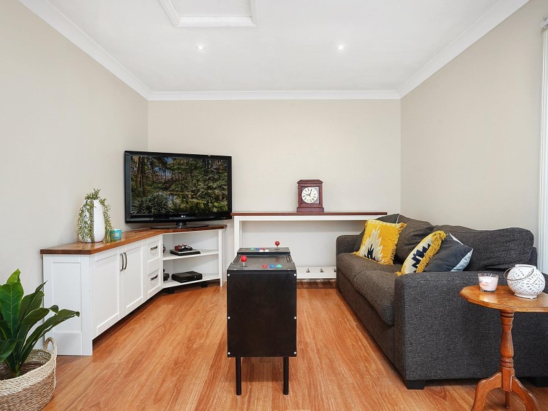 11 Harriet Court, Springfield Lakes QLD 4300