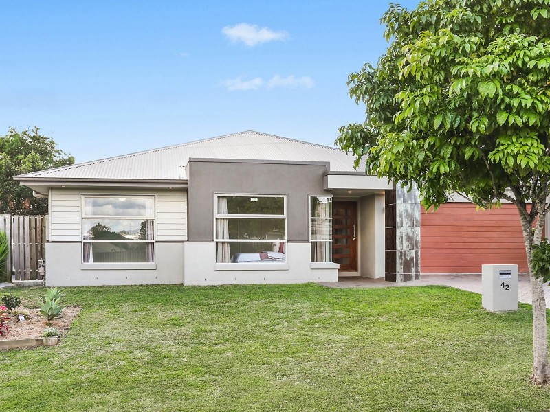 42 Roach Crescent, Redbank Plains QLD 4301