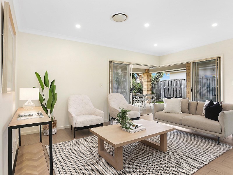 42 Roach Crescent, Redbank Plains QLD 4301