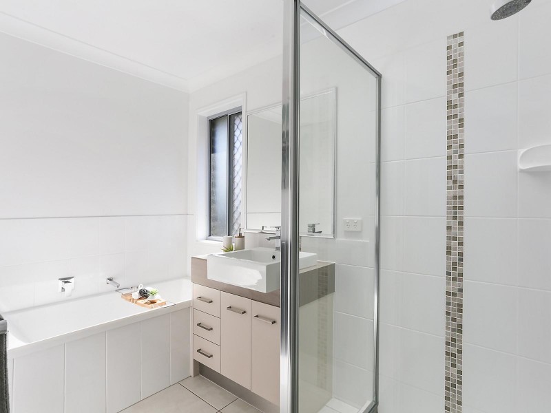 17 Chamomile Street, Springfield Lakes QLD 4300