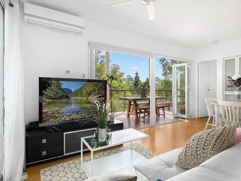 8 Boronia Court, Springfield Lakes QLD 4300