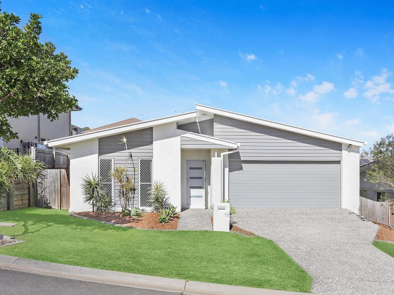 15 Lakeview Place, Springfield Lakes QLD 4300