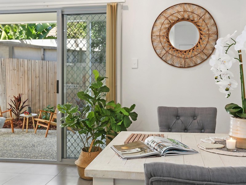 15 Lakeview Place, Springfield Lakes QLD 4300