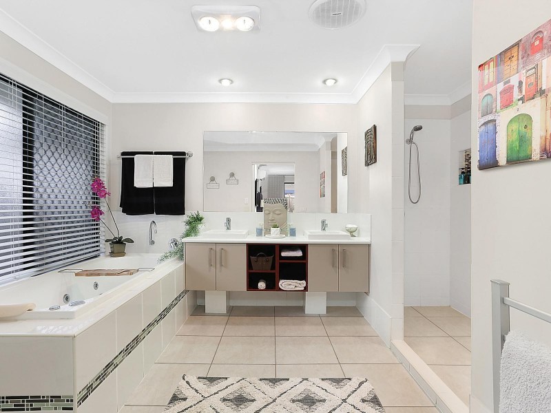 57 Lakes Entrance Drive, Springfield Lakes QLD 4300