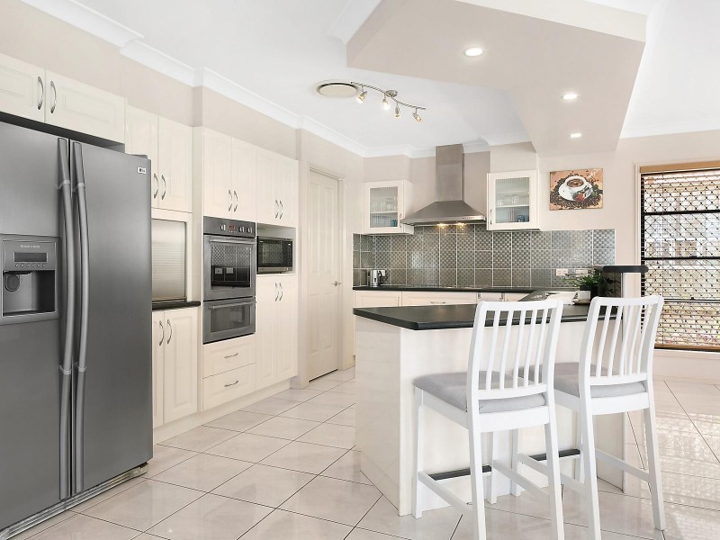 15 Fontanna Way, Springfield Lakes QLD 4300