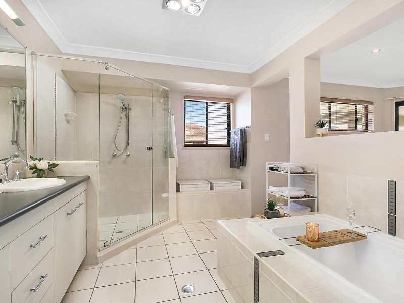 15 Fontanna Way, Springfield Lakes QLD 4300