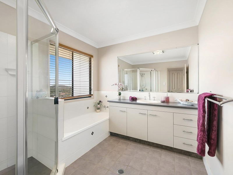 15 Fontanna Way, Springfield Lakes QLD 4300