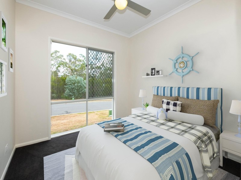 25 Foreshore Drive, Springfield Lakes QLD 4300