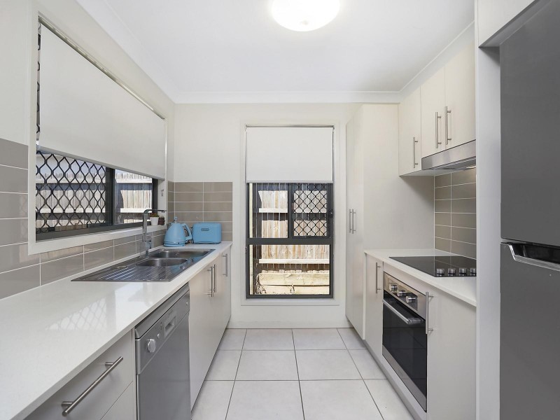 27 Juxgold Avenue, Collingwood Park QLD 4301