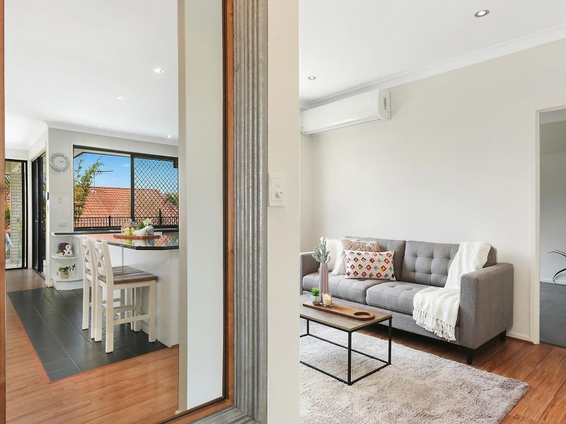 51 Lakes Entrance Drive, Springfield Lakes QLD 4300