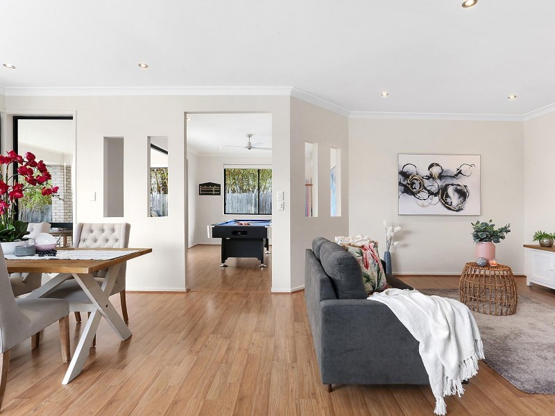 51 Lakes Entrance Drive, Springfield Lakes QLD 4300