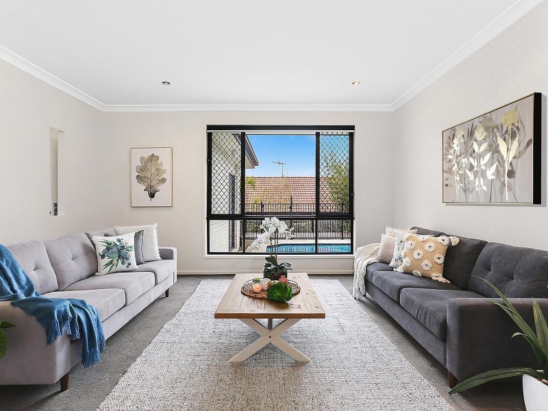 51 Lakes Entrance Drive, Springfield Lakes QLD 4300