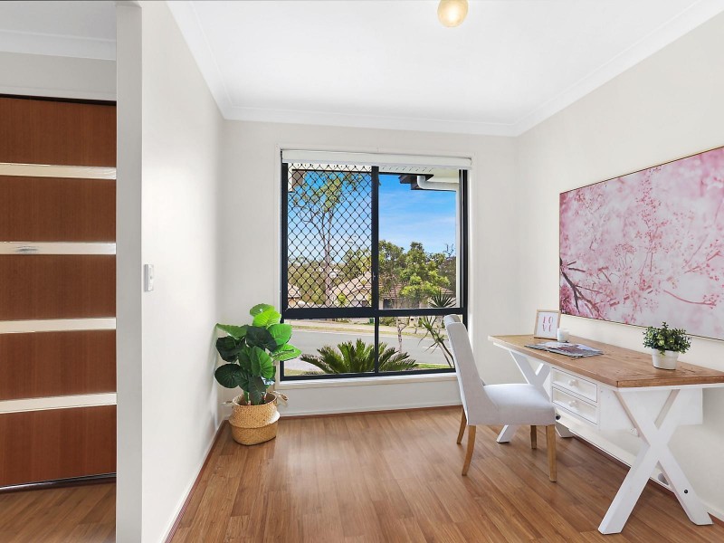 51 Lakes Entrance Drive, Springfield Lakes QLD 4300