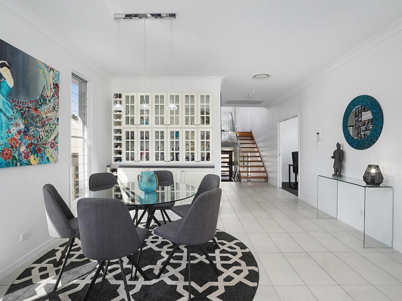 14 Lakeview Place, Springfield Lakes QLD 4300