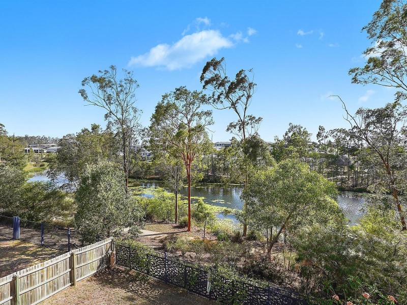 14 Lakeview Place, Springfield Lakes QLD 4300