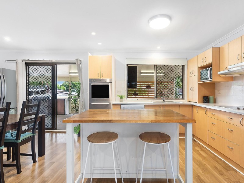 6 Cone Court, Camira QLD 4300