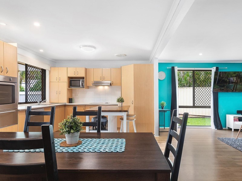 6 Cone Court, Camira QLD 4300