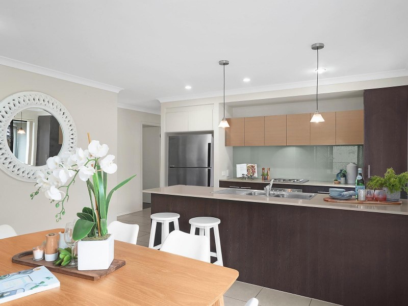 28 Chamomile Street, Springfield Lakes QLD 4300