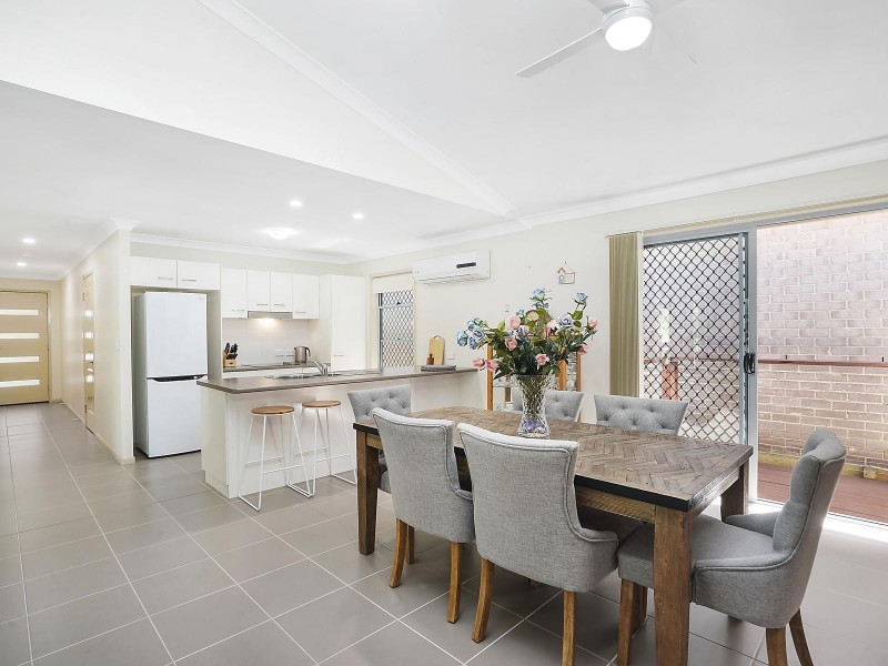 52 Lindeman Street, Springfield Lakes QLD 4300