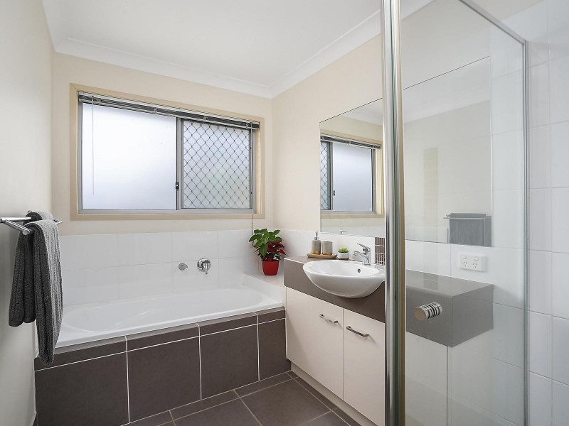 52 Lindeman Street, Springfield Lakes QLD 4300