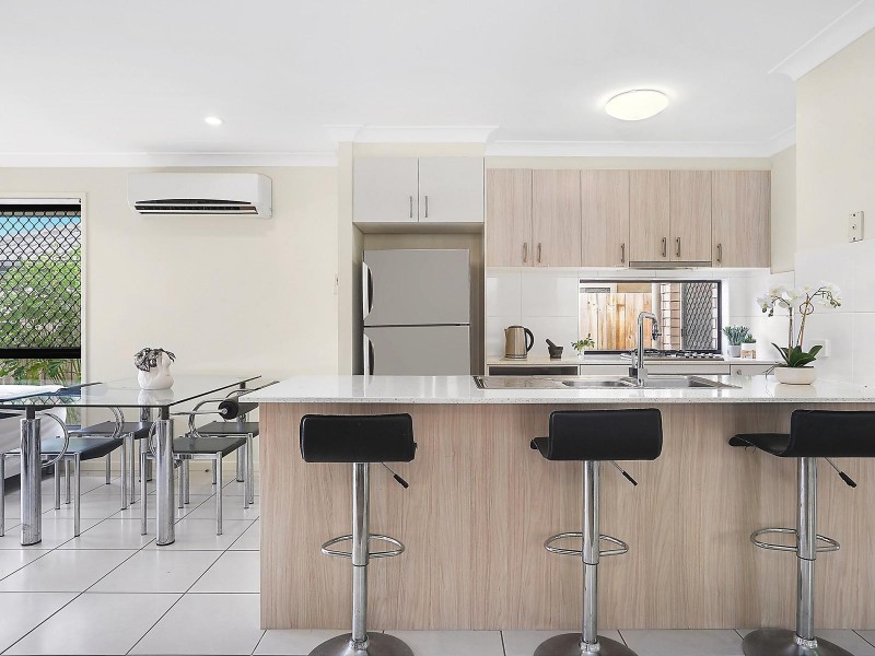 21 Bala Court, Springfield Lakes QLD 4300