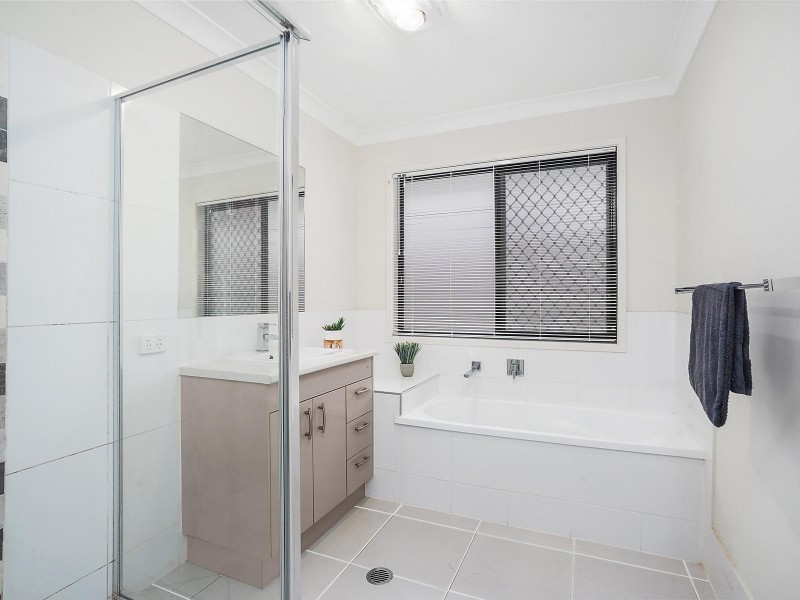 21 Bala Court, Springfield Lakes QLD 4300