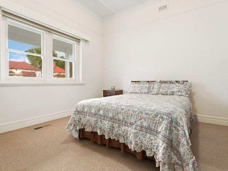 35 Salisbury Grove, Northcote VIC 3070