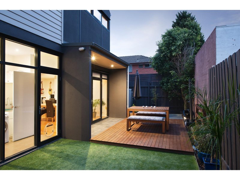 2/25 Swift Street, Northcote VIC 3070