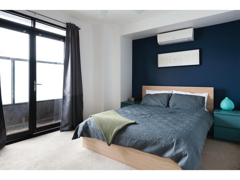 2/25 Swift Street, Northcote VIC 3070