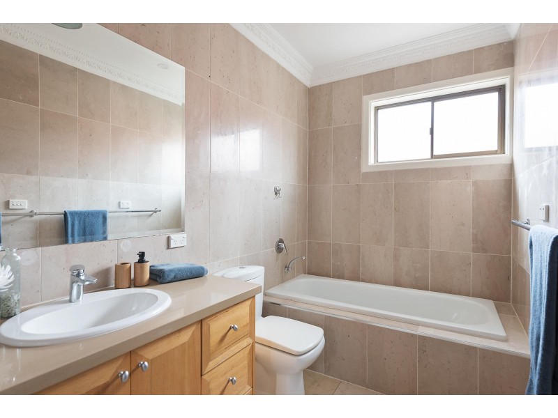 31 Kinsale Street, Reservoir VIC 3073