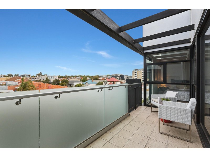 32/122 High Street, Preston VIC 3072