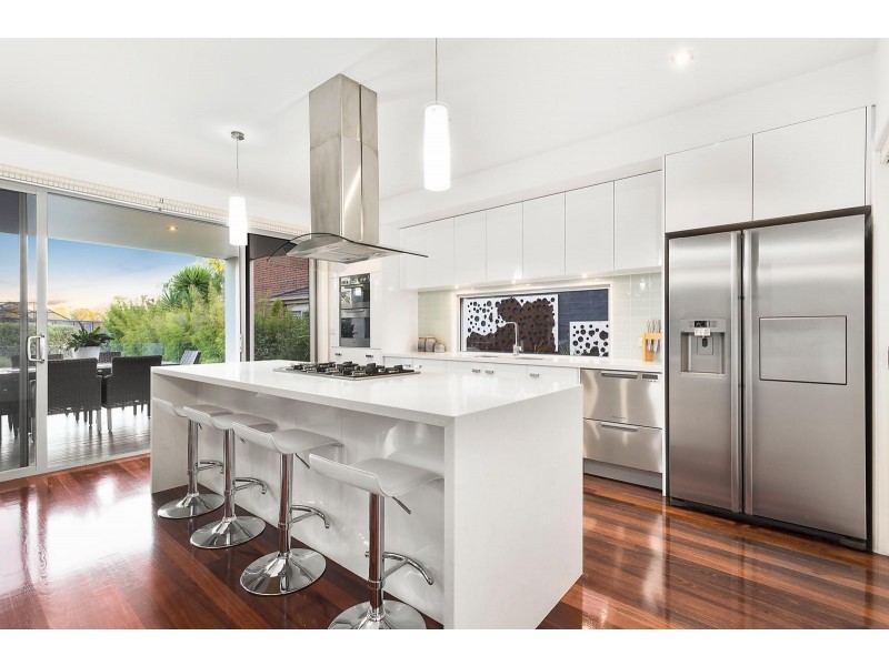 16 Harry Street, Thornbury VIC 3071