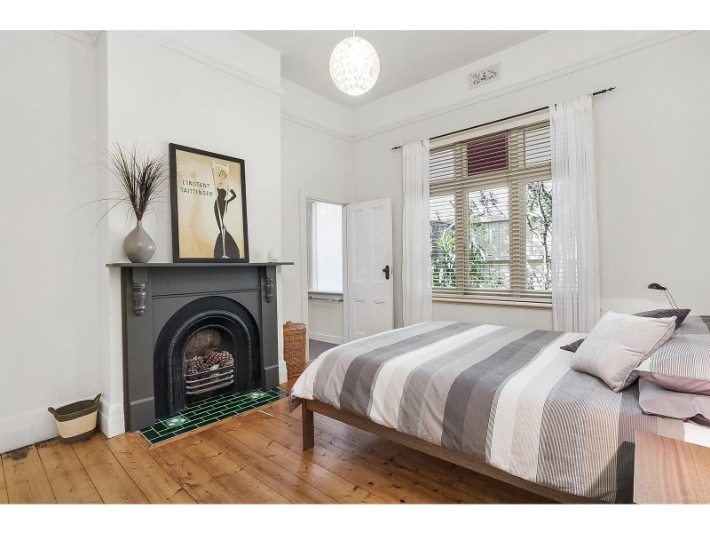 71 Rossmoyne Street, Thornbury VIC 3071